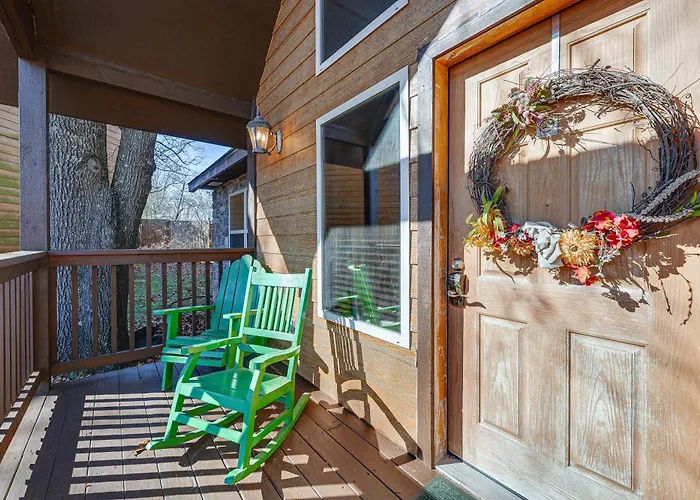 Branson Resort Getaway - Near Silver Dollar City!